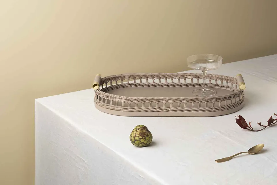 Mila Maurizi Savoir-faire Eclaire 03 vassoio legno e ottone