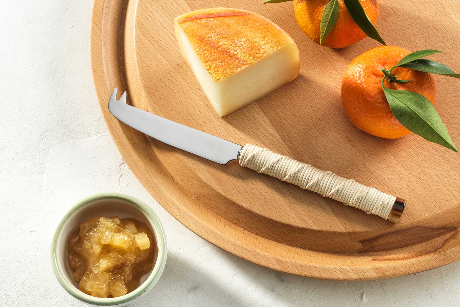 Mila Maurizi Mise en Place Fiordaliso coltello formaggio corno