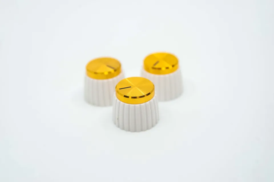 Petru Design Manopole Bianco-Oro per Stand Now Playing Set 3 Pezzi