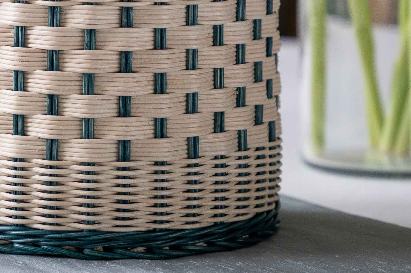 Mila Maurizi Mélodie Perla b-01 cestino blu midollino