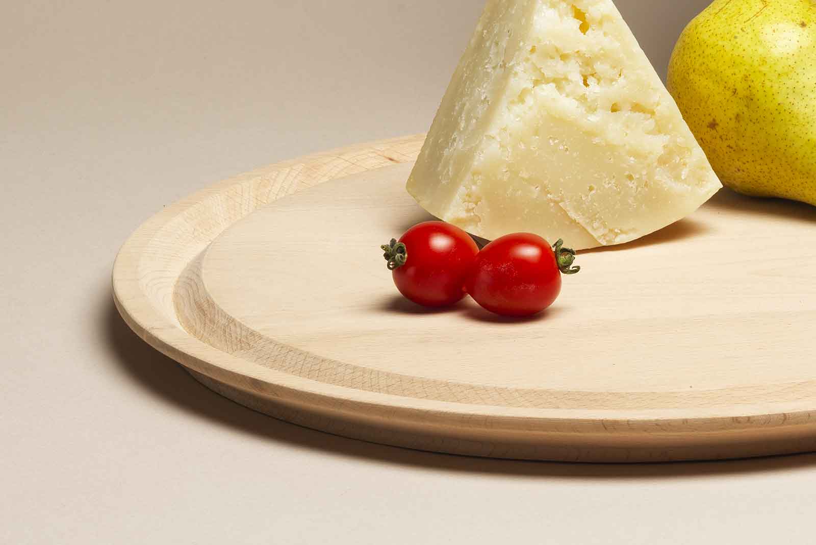 Mila Maurizi Mise en Place Calla piatto con campana midollino