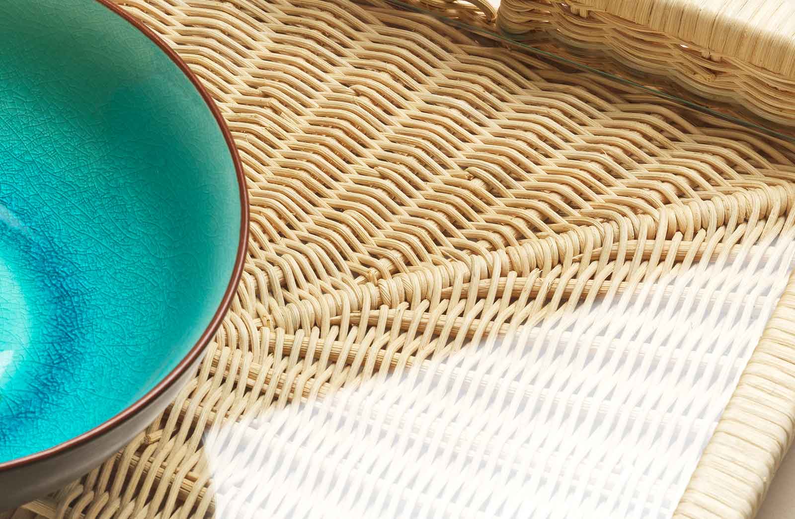 Mila Maurizi Mise en Place Tulipano vassoio vimini vetro