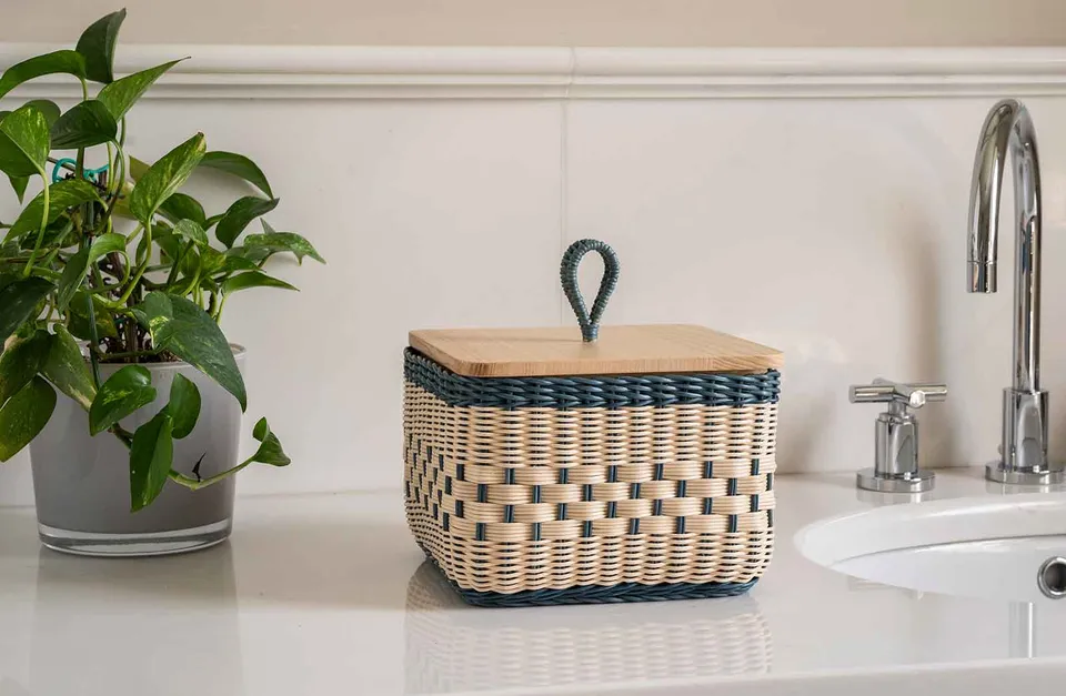 Mila Maurizi Coralia B-01 contenitore blu guado