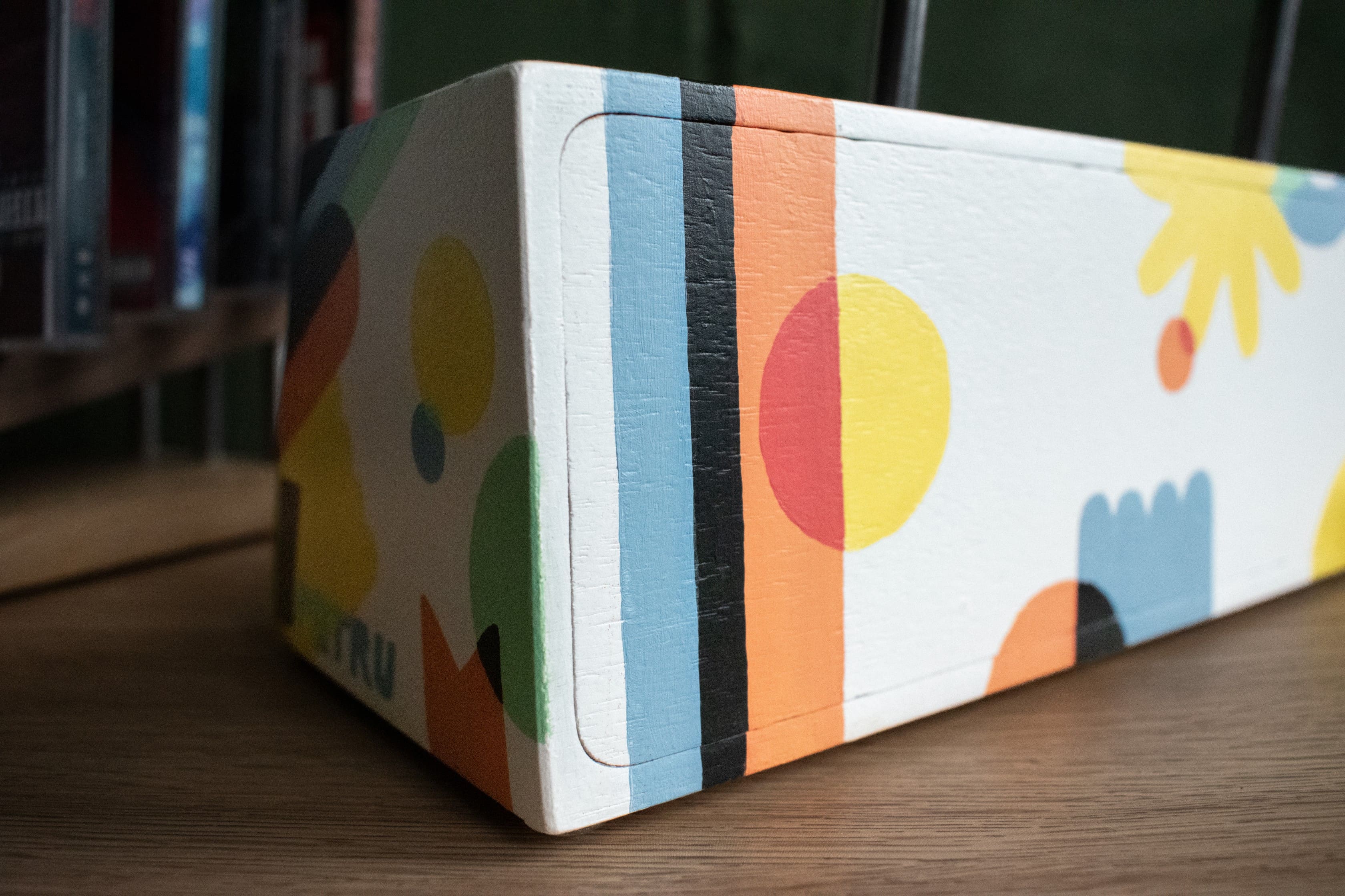 Petru Design Smart Vinyl Stand Legno Dipinto a Mano Pezzo Unico